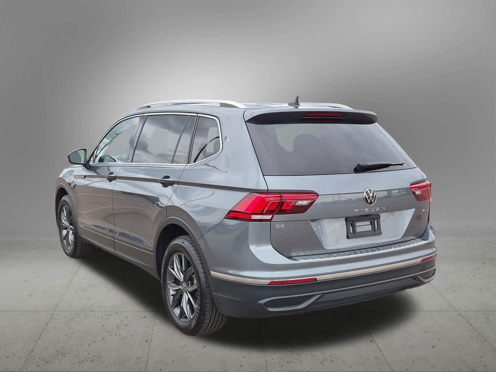 Used 2024 Volkswagen Tiguan SE AWD/4WD image 4