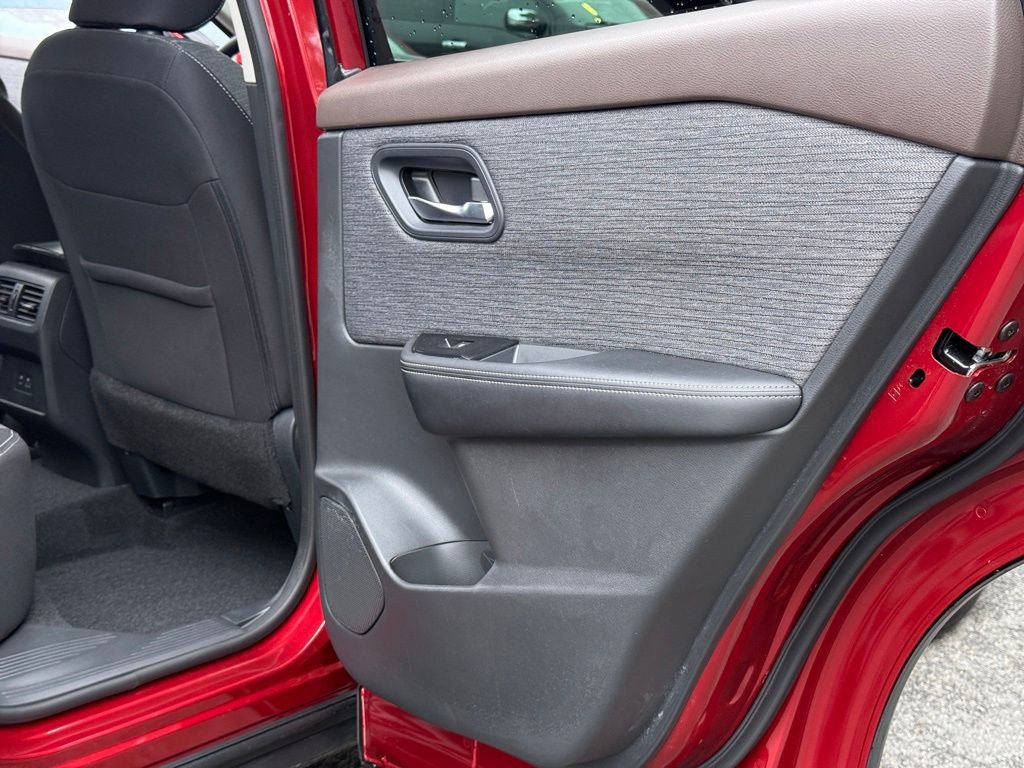 Certified 2023 Nissan Rogue SV AWD/4WD image 28