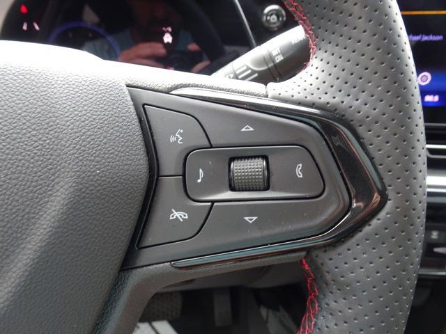 Certified 2024 Chevrolet Trax RS w/ Driver Confidence Package image 25