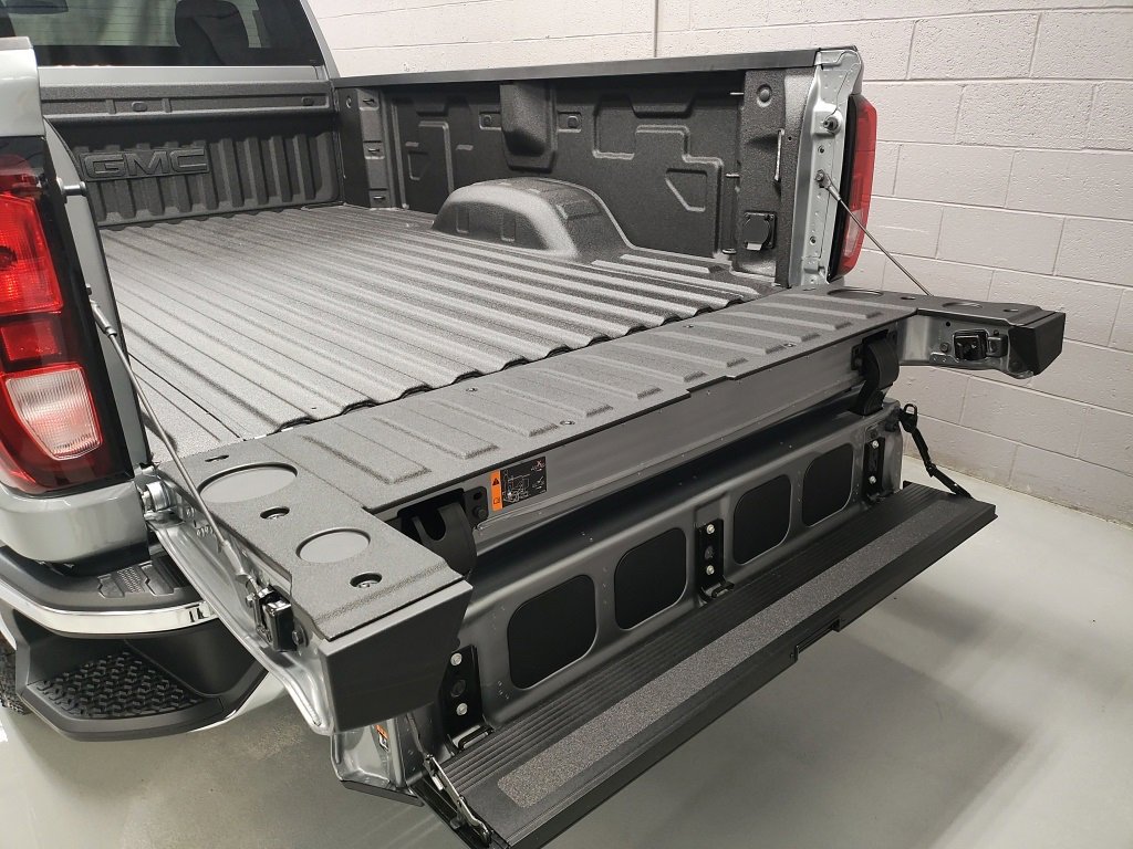 New 2025 GMC Sierra 2500 SLE w/ SLE Convenience Package image 18