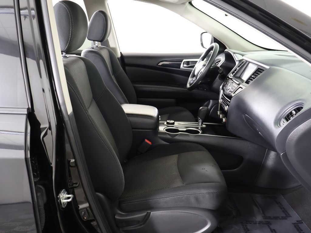 Used 2020 Nissan Pathfinder S image 28