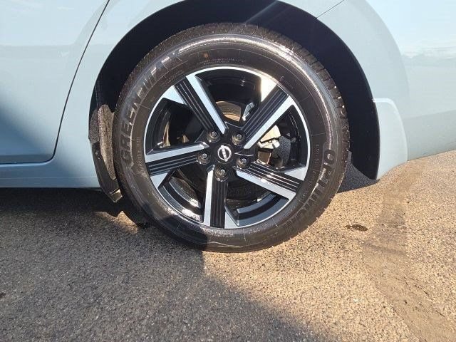 Used 2025 Nissan Sentra SV FWD image 45