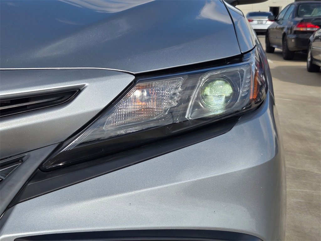 Used 2021 Toyota Camry SE image 29