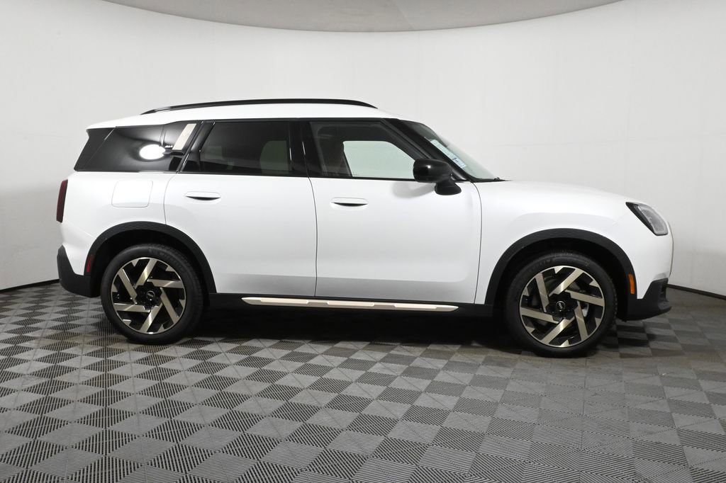 Used 2025 MINI Cooper Countryman S w/ Comfort Package Max image 8