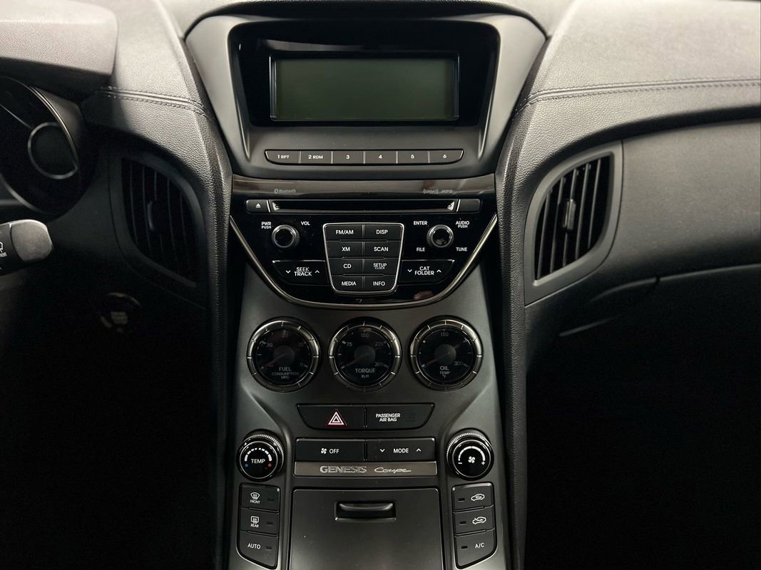 Used 2015 Hyundai Genesis 3.8 image 14