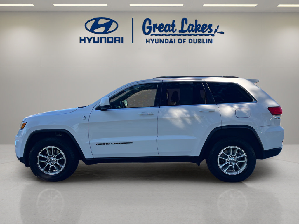 Used 2019 Jeep Grand Cherokee Laredo AWD/4WD image 2