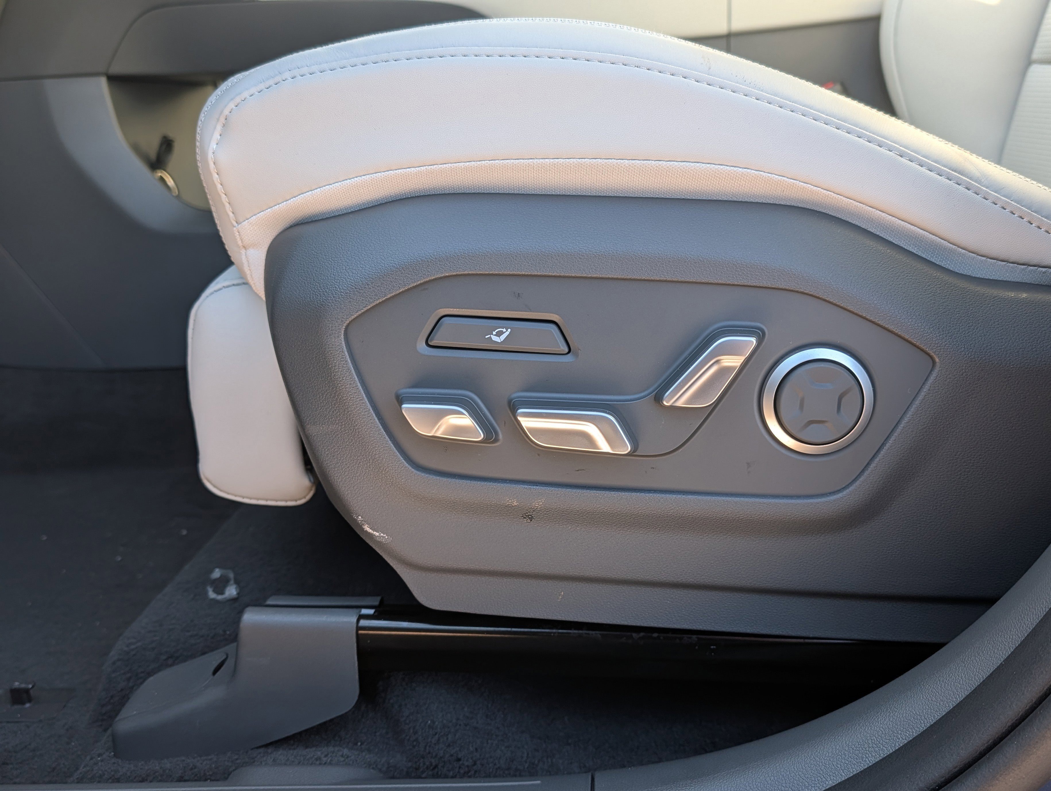 New 2026 Hyundai Santa Fe Calligraphy image 13