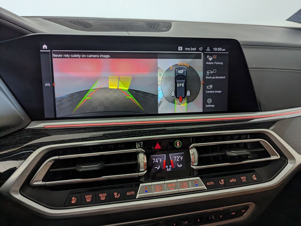Used 2021 BMW X7 M50i image 9