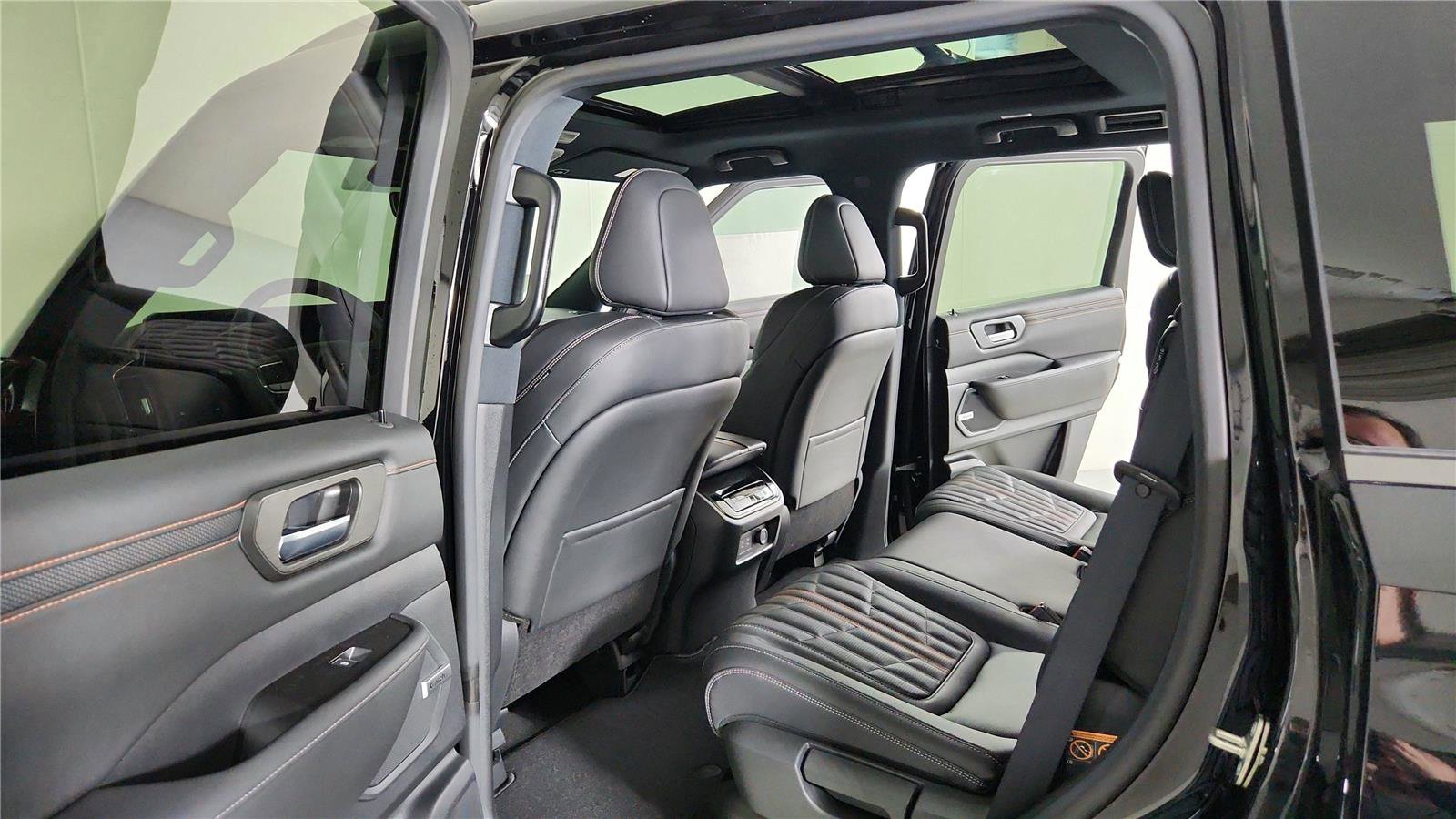 New 2025 Nissan Armada PRO-4X w/ Pro-4X Premium Package image 26