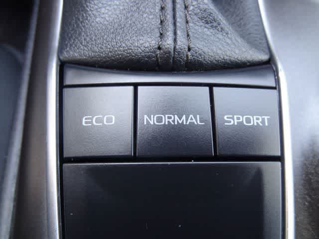 Used 2024 Toyota Camry LE FWD image 27