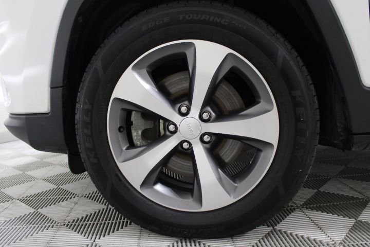 Used 2022 Jeep Cherokee Limited image 52