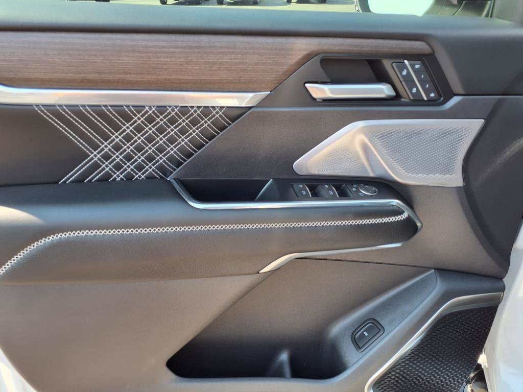 Used 2024 GMC Acadia Denali w/ Super Cruise Package image 14