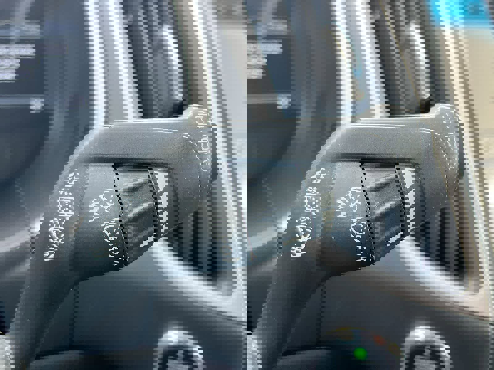 Used 2017 Ford Edge SEL w/ Equipment Group 201A AWD/4WD image 25