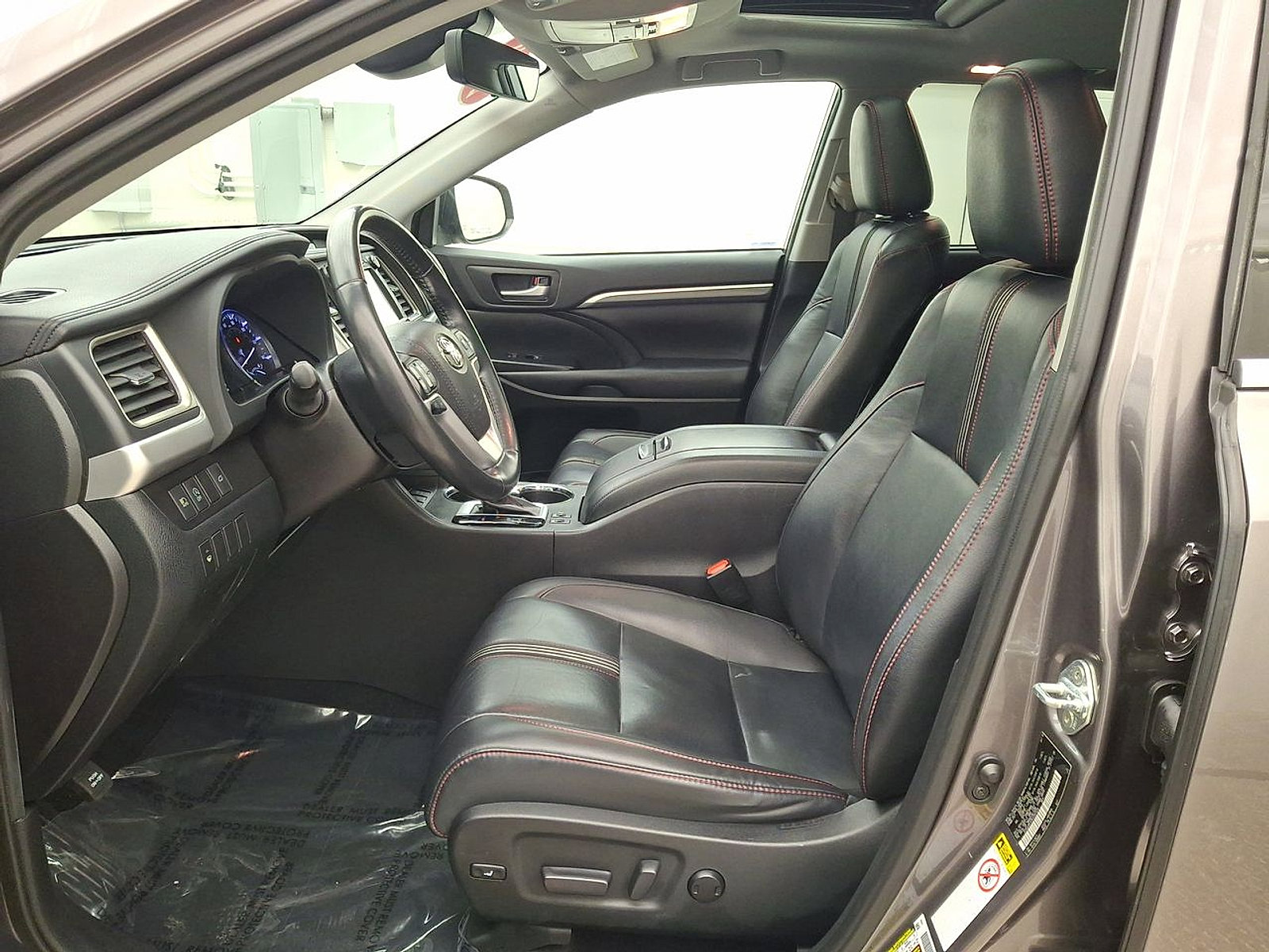 Certified 2019 Toyota Highlander SE image 11