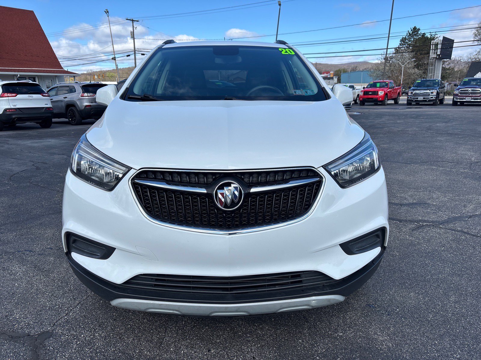 Used 2020 Buick Encore Preferred AWD/4WD image 2