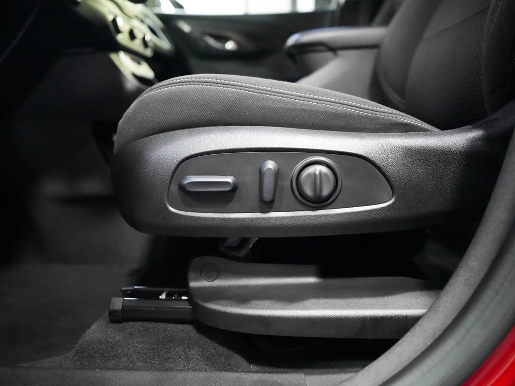 Used 2024 GMC Terrain SLE w/ Driver Convenience Package AWD/4WD image 29