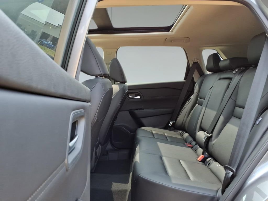 New 2026 Nissan Rogue SV FWD image 10