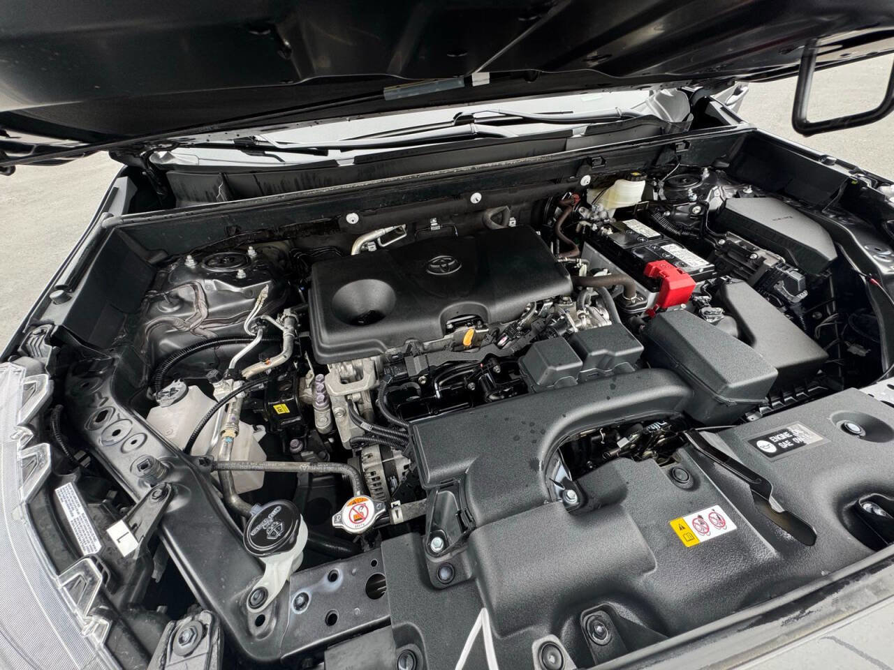 Used 2024 Toyota RAV4 XLE w/ Convenience Package image 36