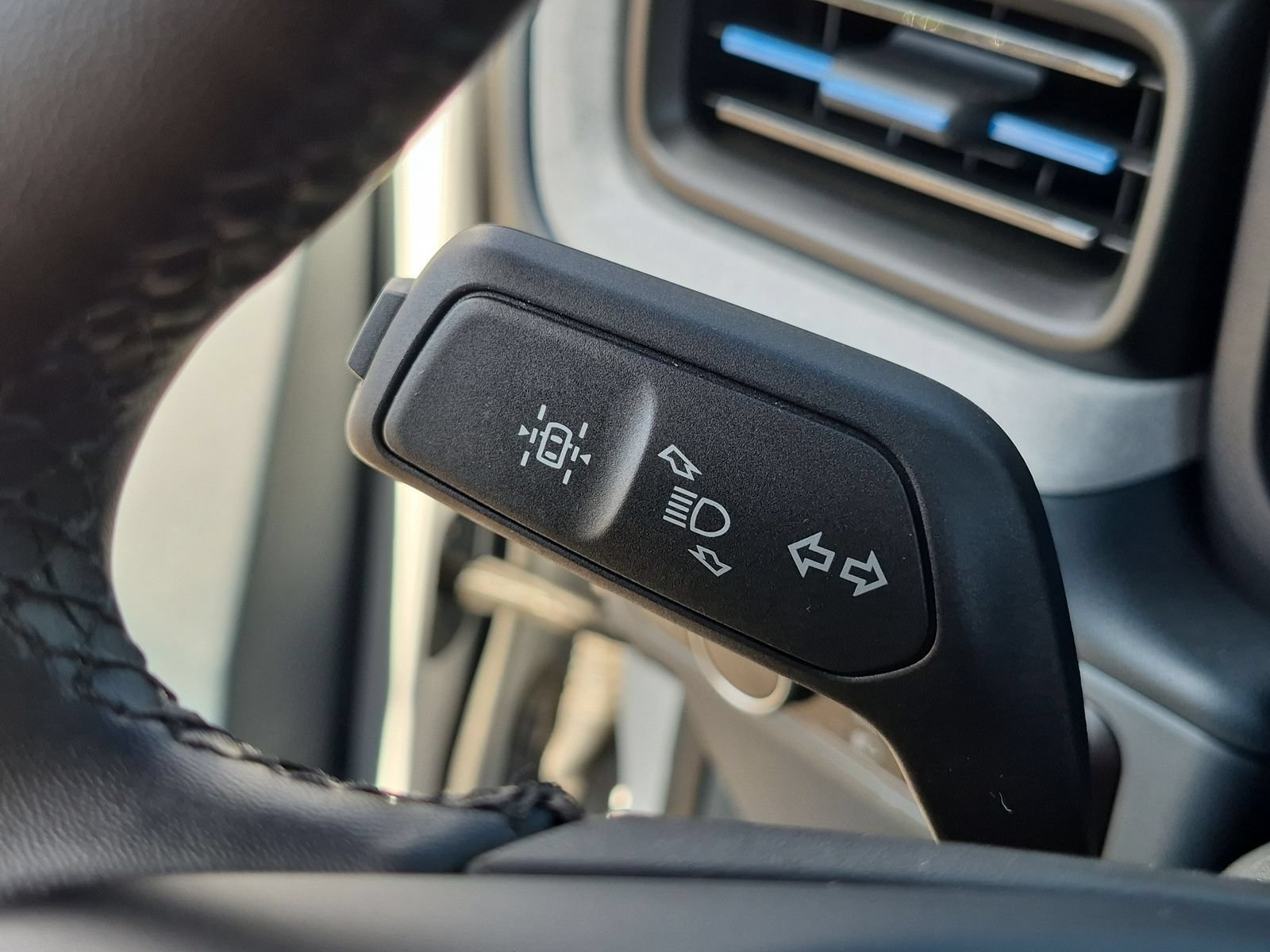 Used 2025 Ford Maverick XLT w/ XLT Luxury Package FWD image 25