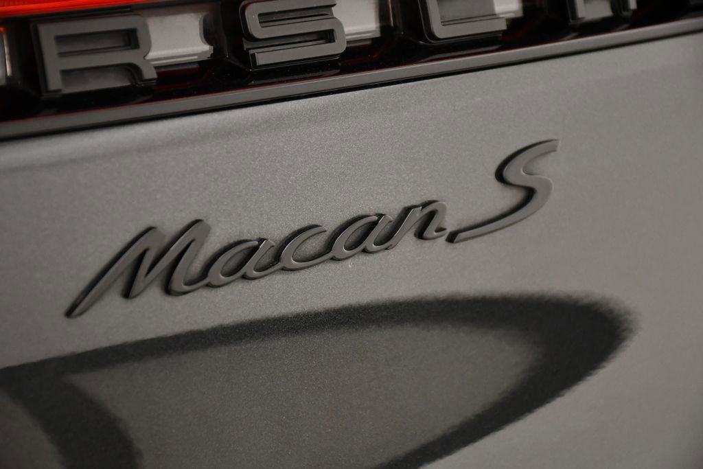 Used 2024 Porsche Macan S image 11