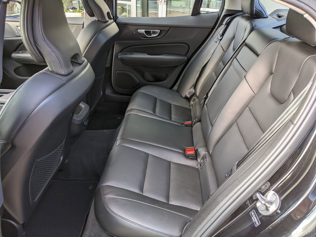 Certified 2025 Volvo S60 B5 Core AWD/4WD image 24