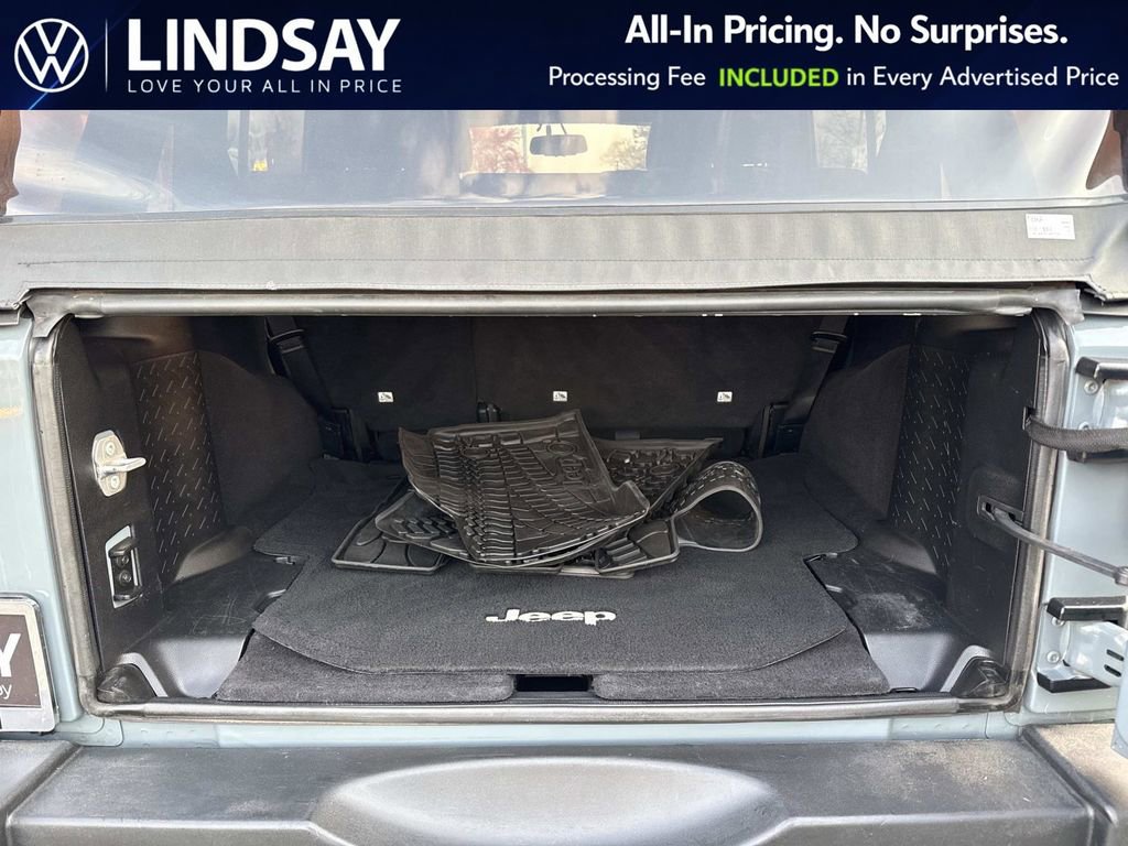 Used 2015 Jeep Wrangler Unlimited Sport w/ Quick Order Package 24S AWD/4WD image 12