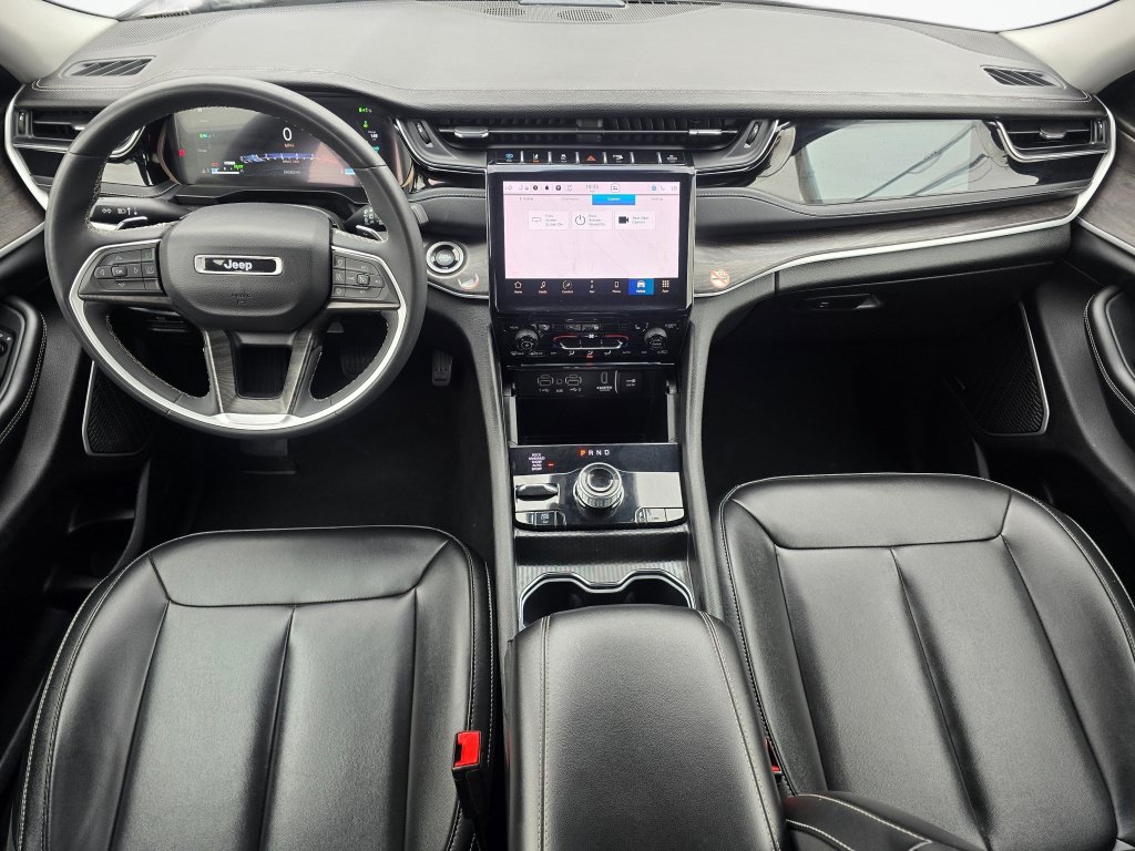 Used 2024 Jeep Grand Cherokee Limited 4xe AWD/4WD image 17