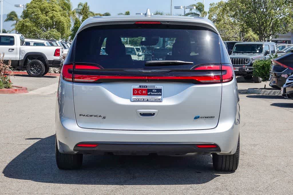 Used 2022 Chrysler Pacifica Touring-L w/ S Appearance Package FWD image 5