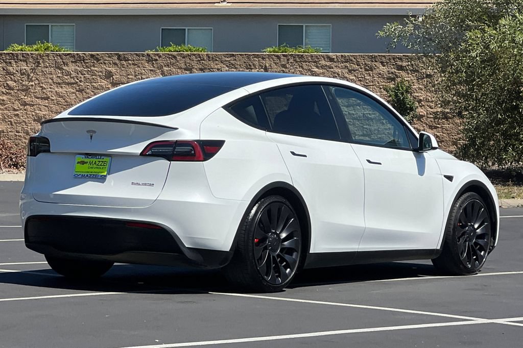 Used 2023 Tesla Model Y Performance AWD/4WD image 11