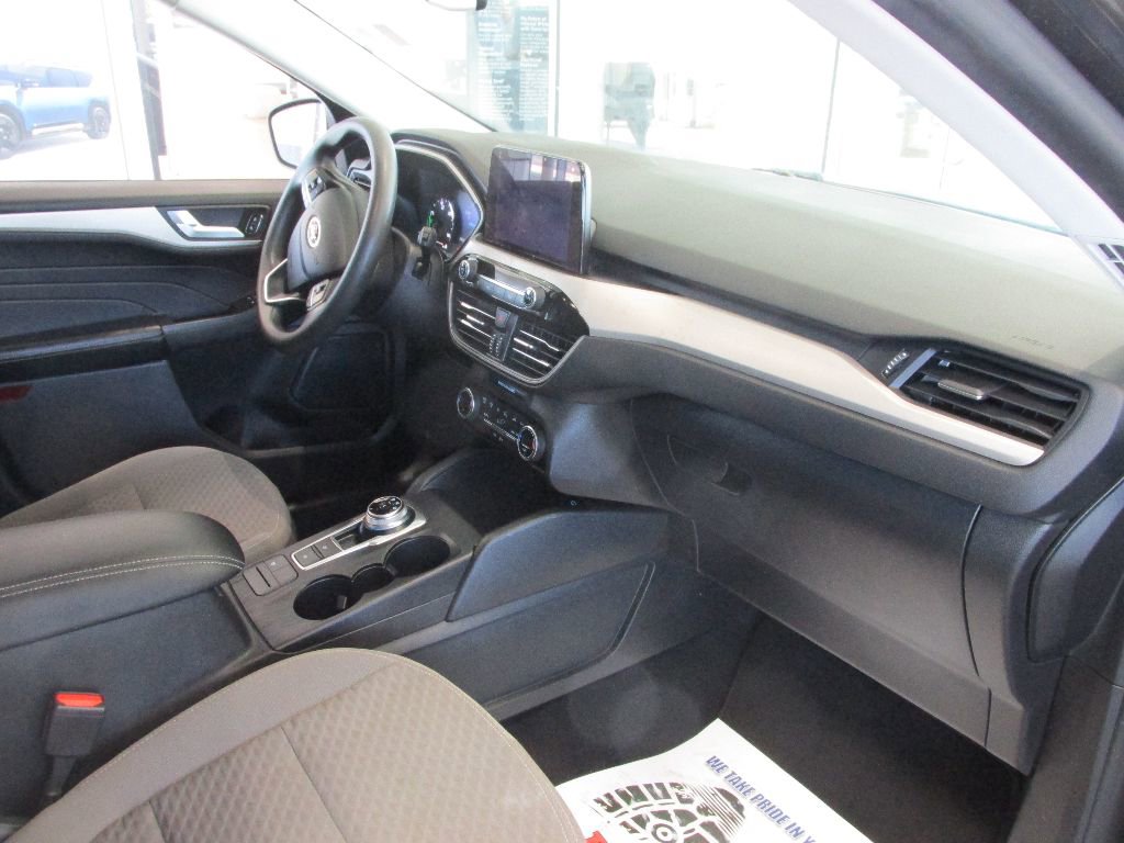 Used 2021 Ford Escape SE image 29