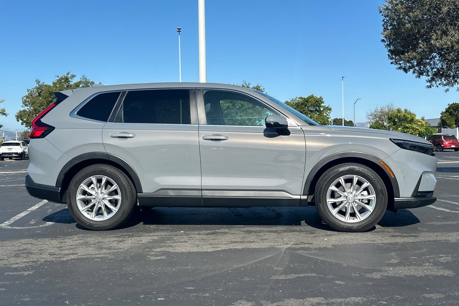Used 2024 Honda CR-V EX-L image 3