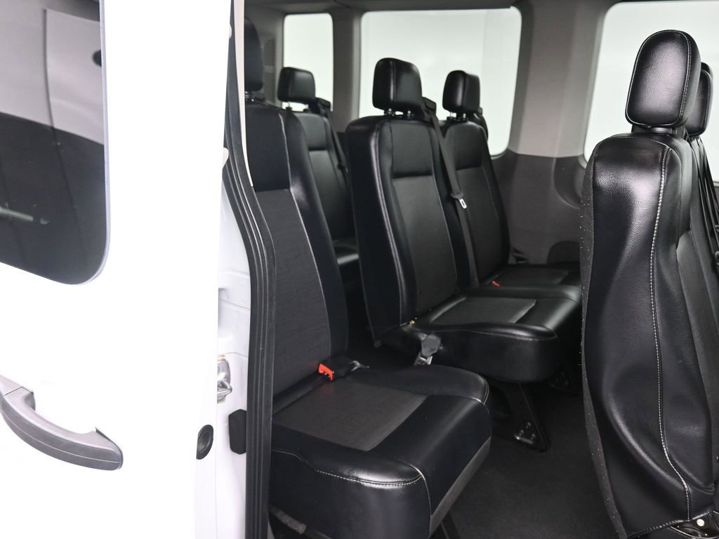 Used 2023 Ford Transit 350 XL image 29