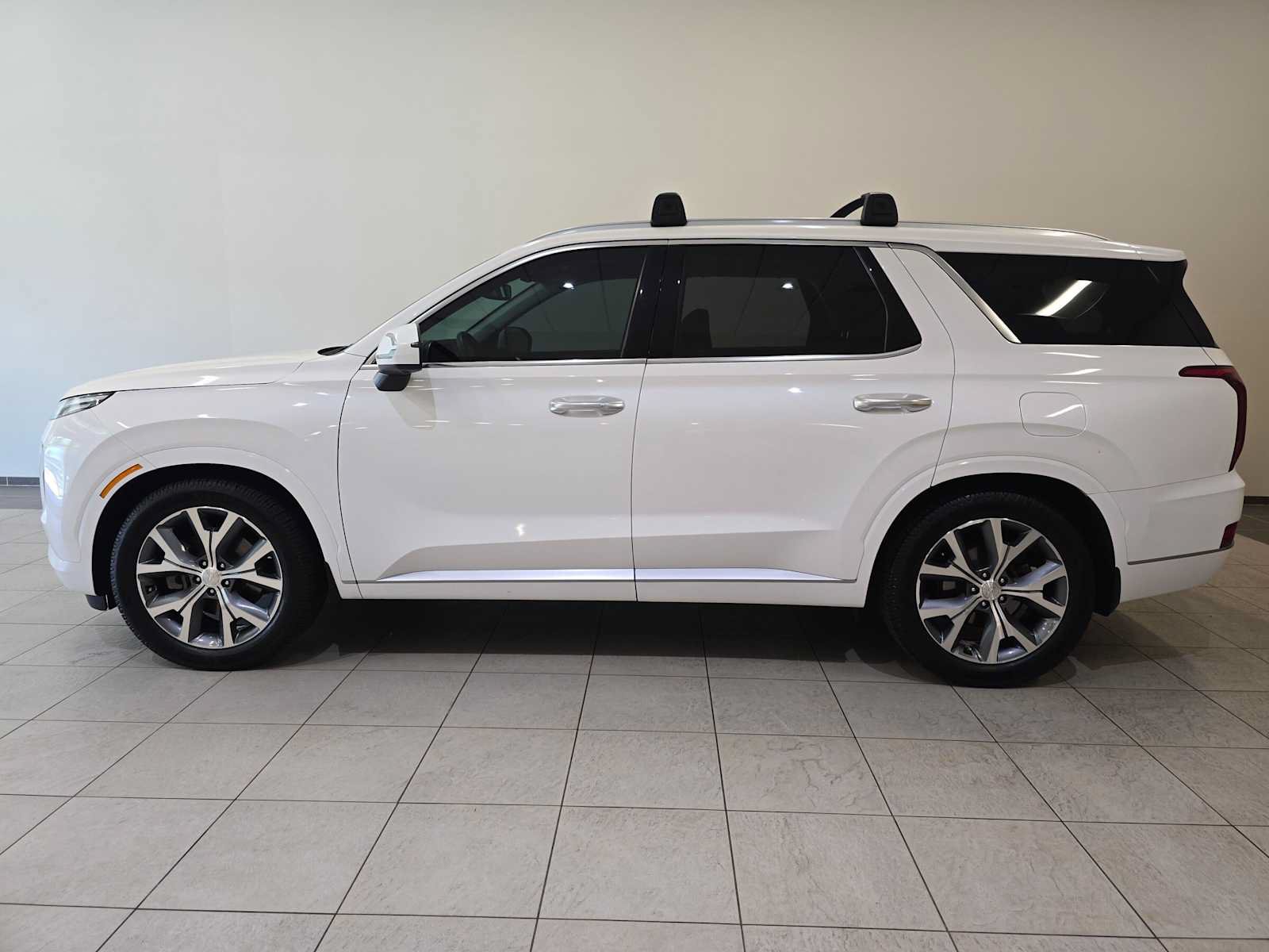 Used 2021 Hyundai Palisade Limited w/ Winter Package AWD/4WD image 3