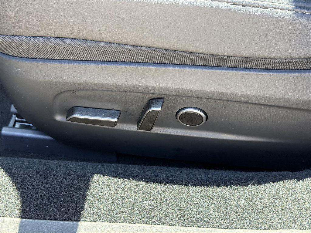 Used 2025 Tesla Model 3 Long Range RWD image 31