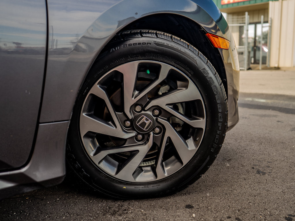 Used 2017 Honda Civic EX image 9