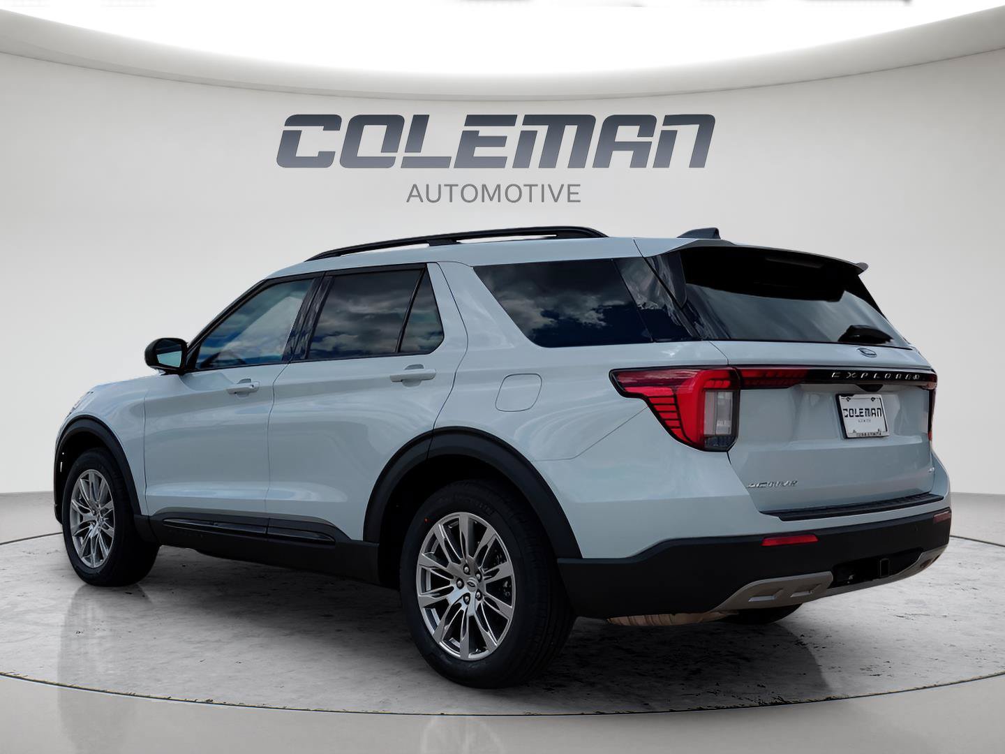 New 2026 Ford Explorer Active w/ Active Comfort Package AWD/4WD image 3