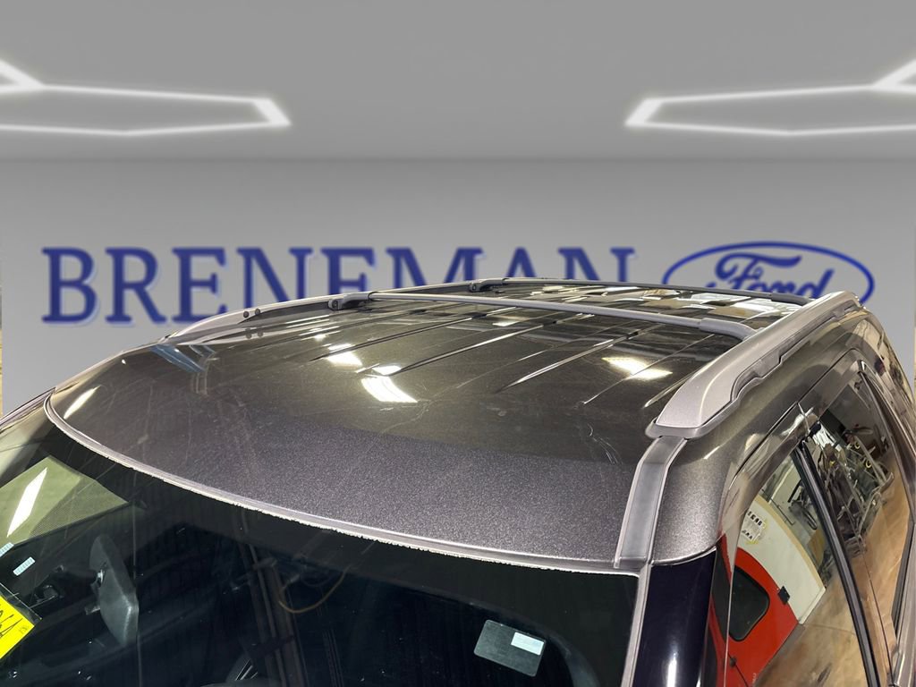 Used 2018 Ford Explorer XLT image 12