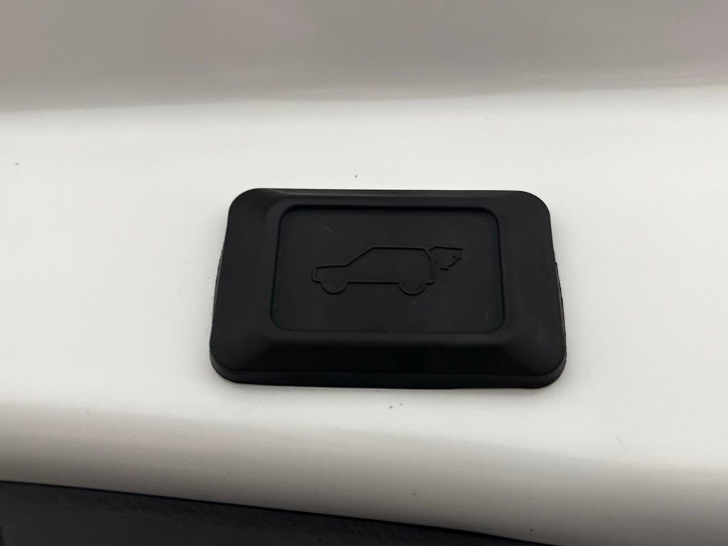 Used 2023 Toyota RAV4 SE w/ Weather & Moonroof Package image 11