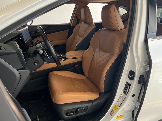 Used 2024 Lexus NX 450h+ AWD w/ Vision Package image 33