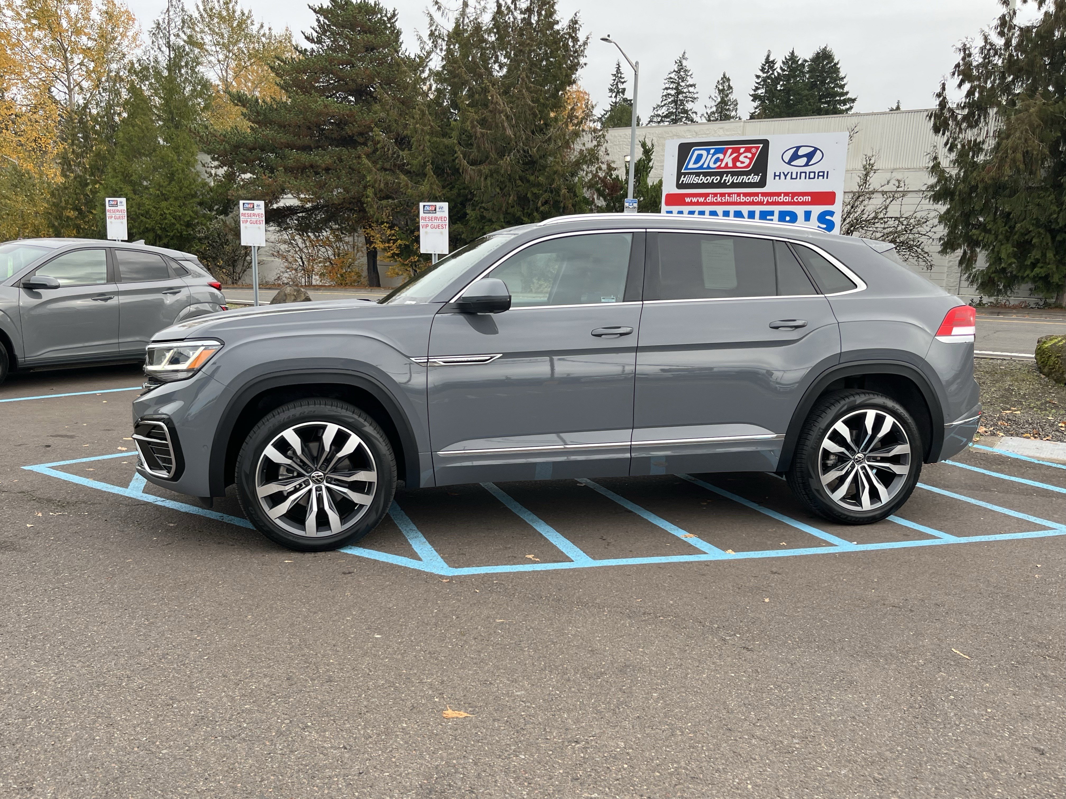 Used 2023 Volkswagen Atlas Cross Sport SEL Premium R-Line video 2