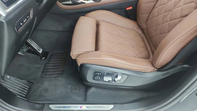 Used 2026 BMW X7 xDrive40i image 84