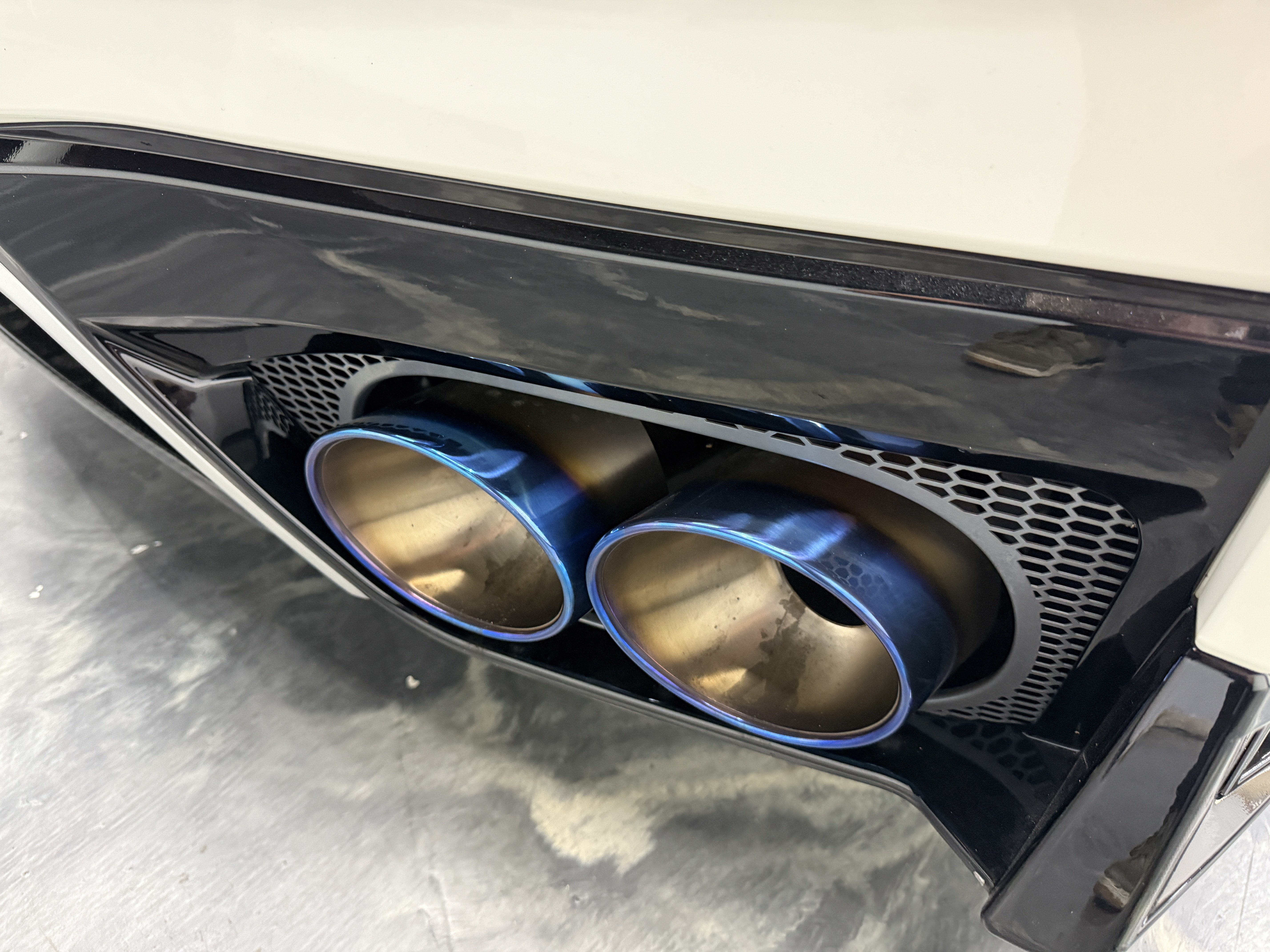 Used 2020 Nissan GT-R Premium AWD/4WD image 38