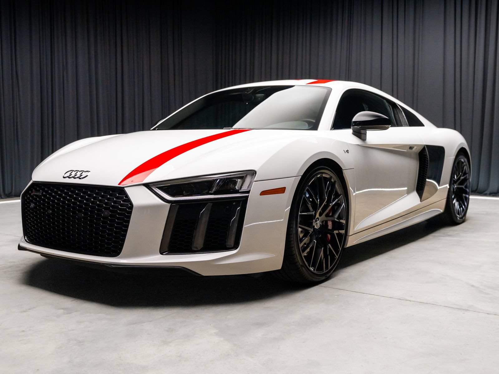 Used 2018 Audi R8 V10 w/ 20" Wheel Package RWD image 23