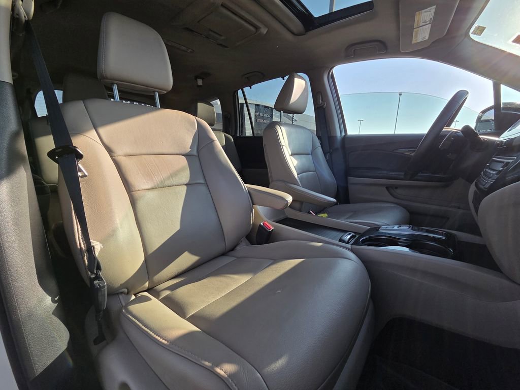 Used 2018 Honda Pilot Touring image 31