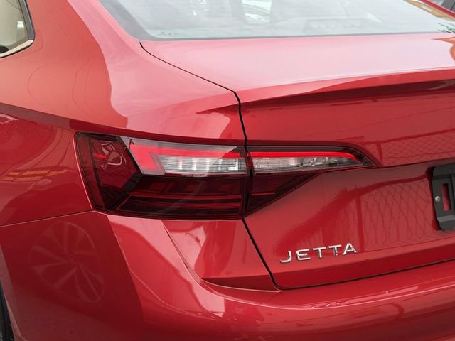 Certified 2023 Volkswagen Jetta SE FWD image 11
