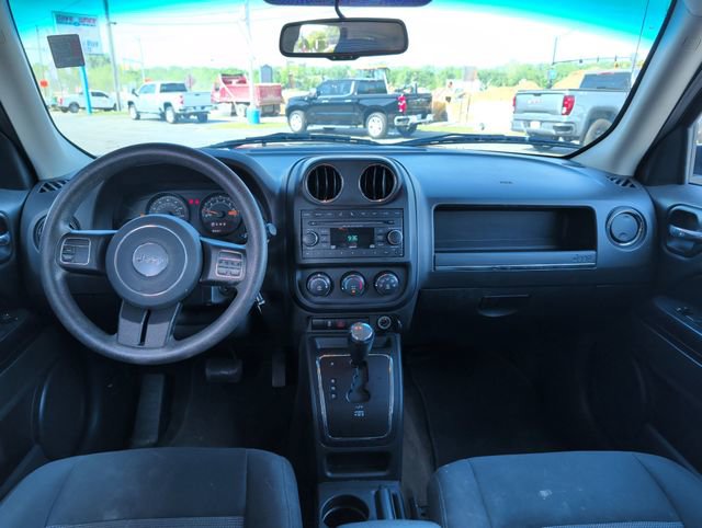 Used 2015 Jeep Patriot Sport w/ Power Value Group AWD/4WD image 17