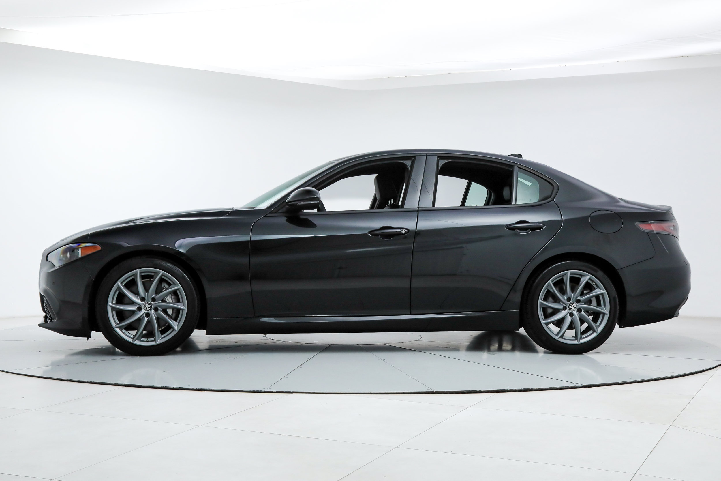 New 2025 Alfa Romeo Giulia w/ Driving Assist Package RWD image 2