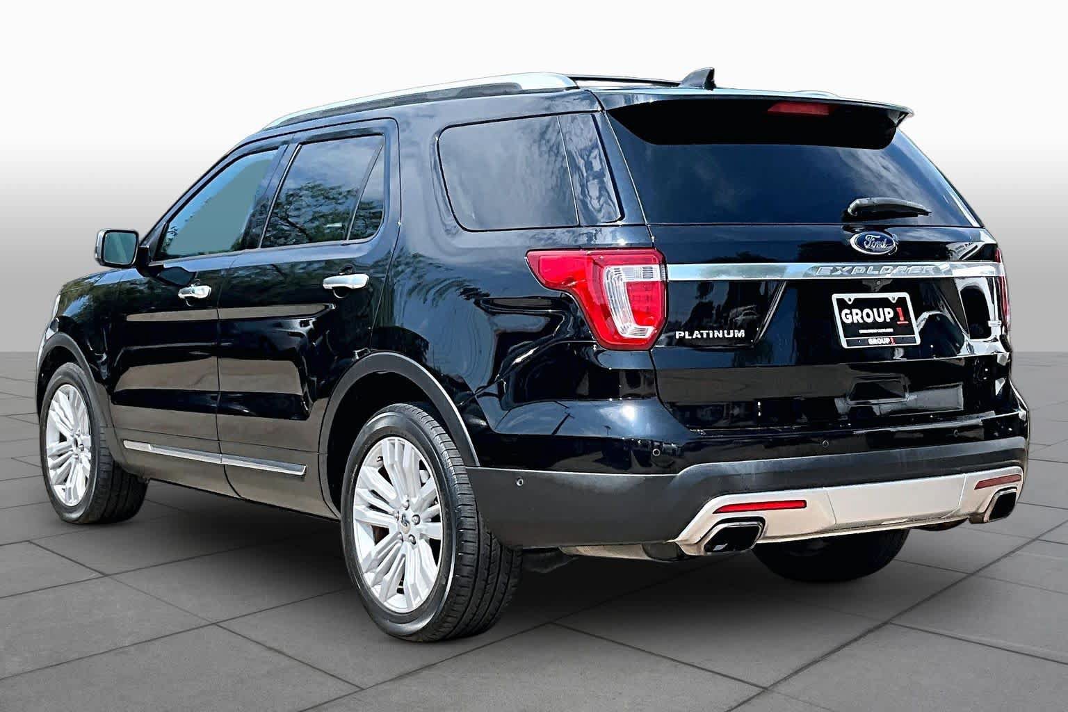 Used 2017 Ford Explorer Platinum AWD/4WD image 12