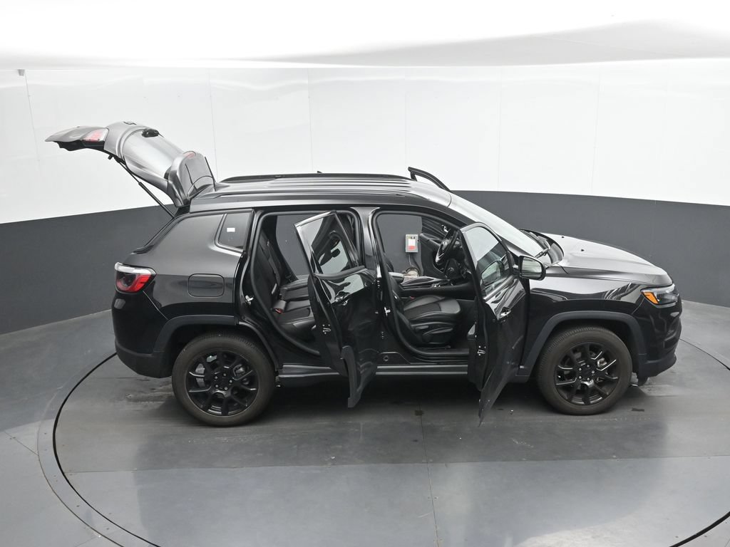 Used 2022 Jeep Compass Latitude w/ Convenience Group AWD/4WD image 48