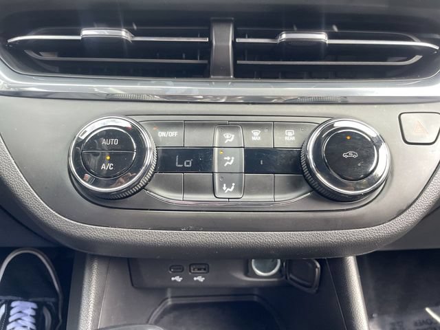 Certified 2026 Buick Envista Preferred FWD image 19